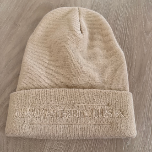 Disney Main Street USA Beige Knit Beanie - Picture 1 of 1